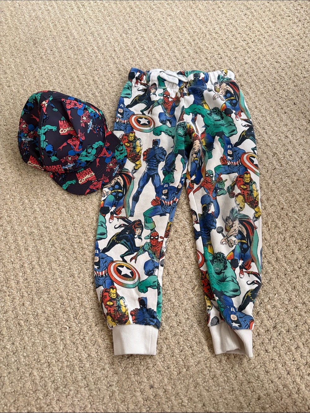 H&M x Marvel Superhero Print Sweatpants with Hat 5T